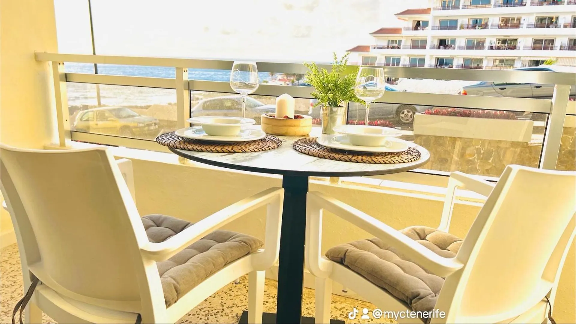 Apartamentos Arenas Negras Puerto Santiago location